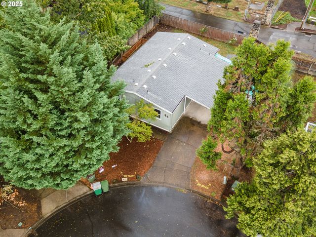 300 S EVEREST St 44, Newberg, OR 97132