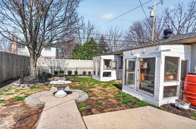 20631 Chalon Street, Saint Clair Shores, MI 48080