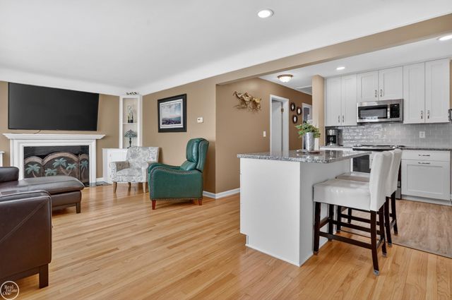 20631 Chalon Street, Saint Clair Shores, MI 48080