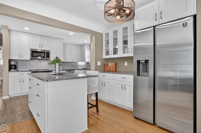 20631 Chalon Street, Saint Clair Shores, MI 48080