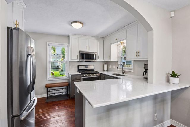 4031 Yosemite Avenue S, Saint Louis Park, MN 55416