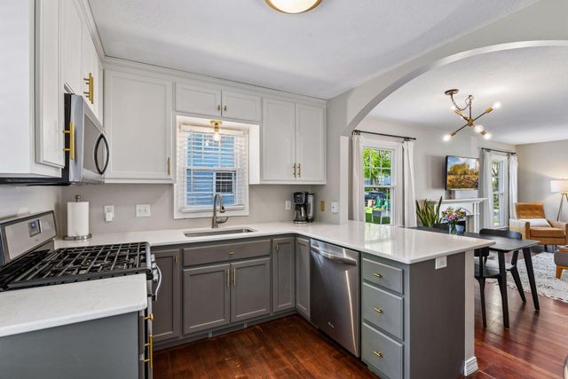 4031 Yosemite Avenue S, Saint Louis Park, MN 55416