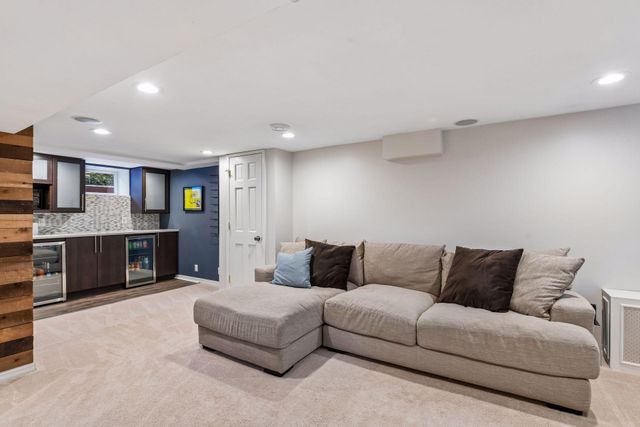 4031 Yosemite Avenue S, Saint Louis Park, MN 55416