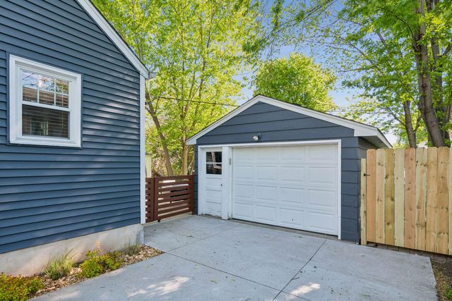 4031 Yosemite Avenue S, Saint Louis Park, MN 55416