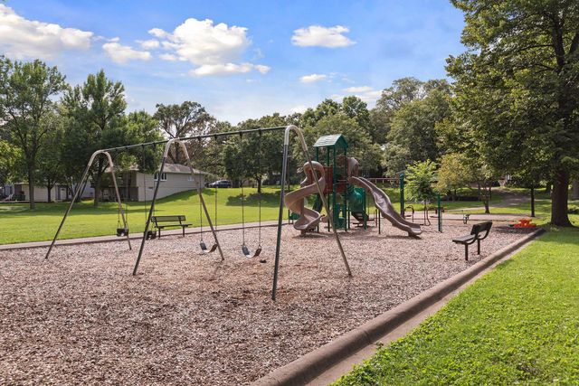4031 Yosemite Avenue S, Saint Louis Park, MN 55416