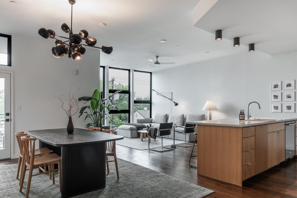 1322 E 12th ST 305, Austin, TX 78702