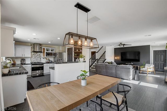 3744 Laguna Veneta Avenue, Las Vegas, NV 89141