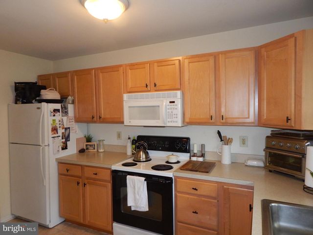 27 GREEN ST #3, Souderton, PA 18964