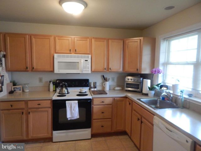 27 GREEN ST #3, Souderton, PA 18964