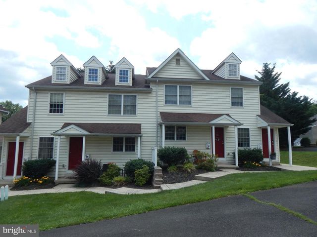 27 GREEN ST #3, Souderton, PA 18964
