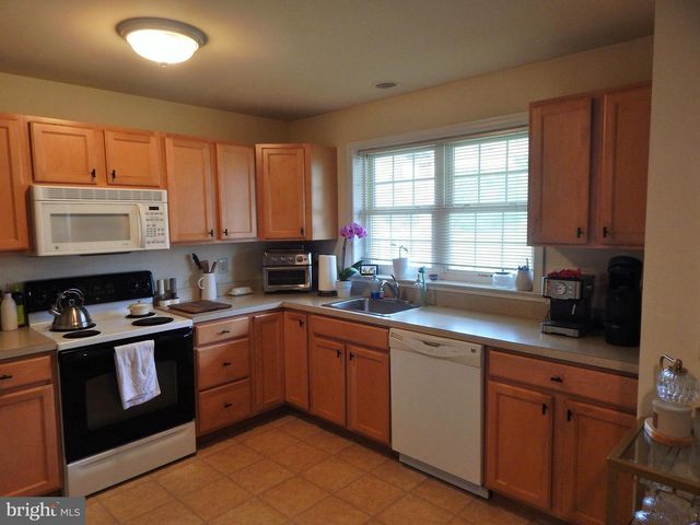 27 GREEN ST #3, Souderton, PA 18964