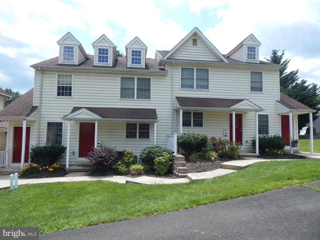 27 GREEN ST #3, Souderton, PA 18964
