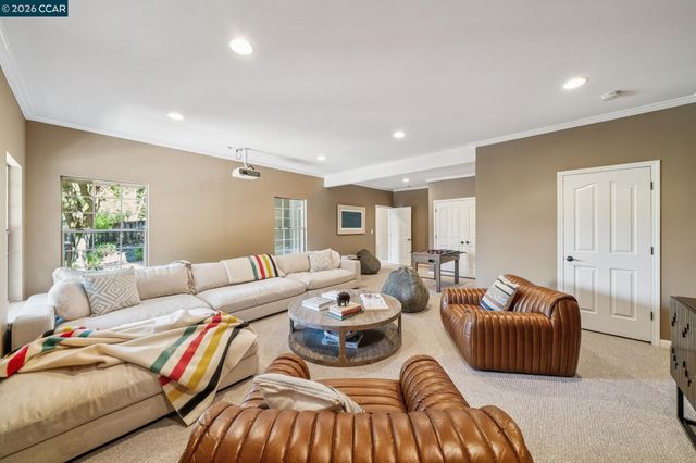 154 Crest Ave, Alamo, CA 94507