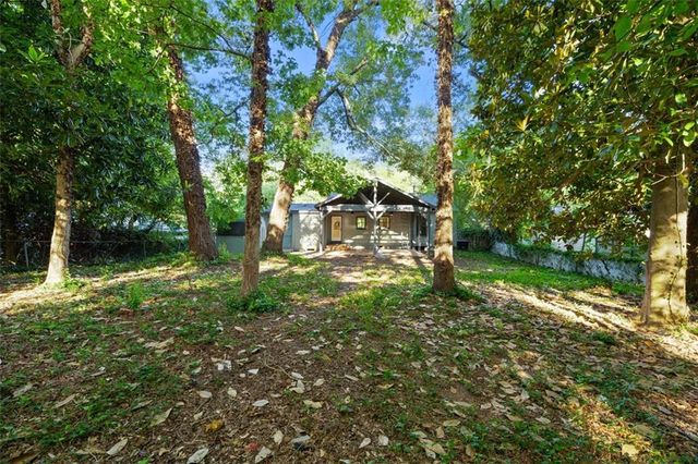 561 SCOTT Circle, Decatur, GA 30033