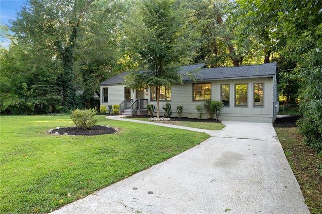 561 SCOTT Circle, Decatur, GA 30033