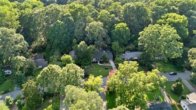 561 SCOTT Circle, Decatur, GA 30033