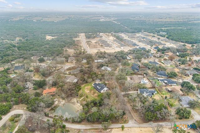 800 Hillcrest Dr, Salado, TX 76571