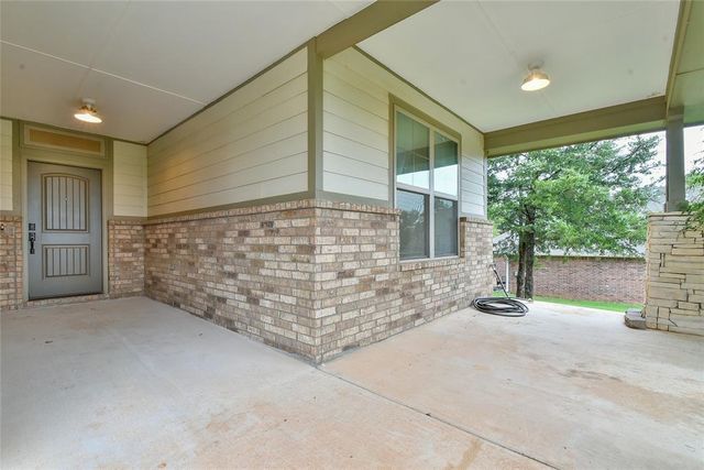 8960 Overlook Drive, Guthrie, OK 73044