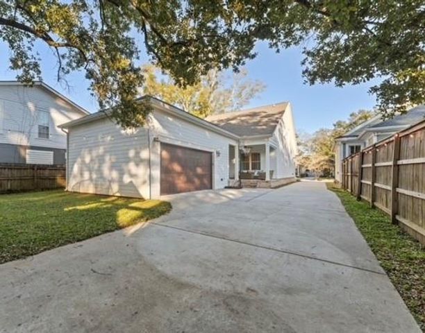 15 Semmes Avenue, Mobile, AL 36604