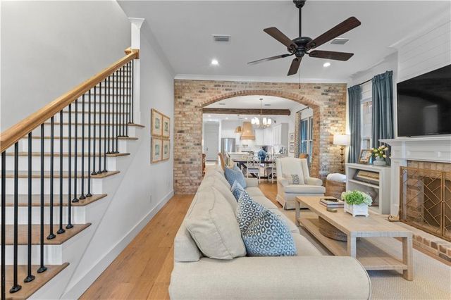 15 Semmes Avenue, Mobile, AL 36604