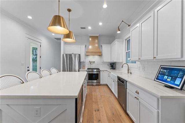 15 Semmes Avenue, Mobile, AL 36604