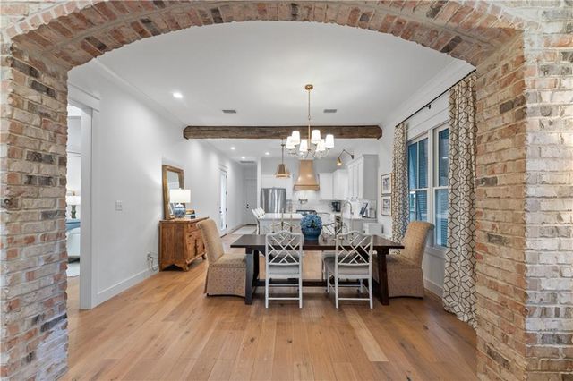 15 Semmes Avenue, Mobile, AL 36604