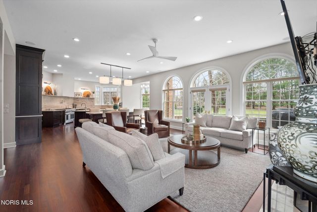 26976 W River Road, Perrysburg, OH 43551