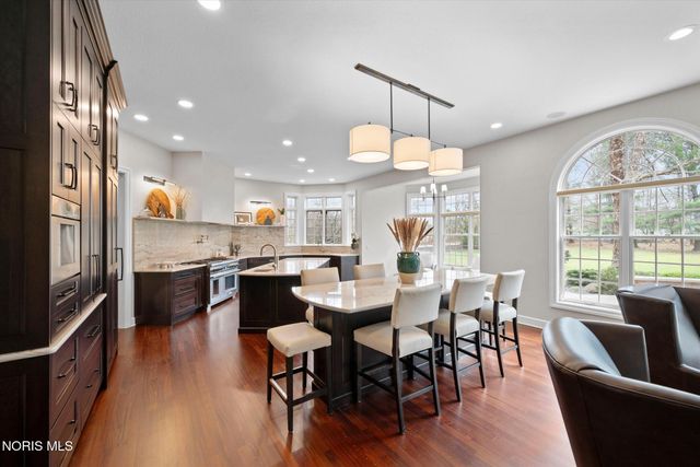 26976 W River Road, Perrysburg, OH 43551