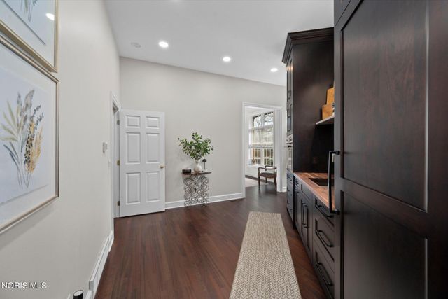 26976 W River Road, Perrysburg, OH 43551