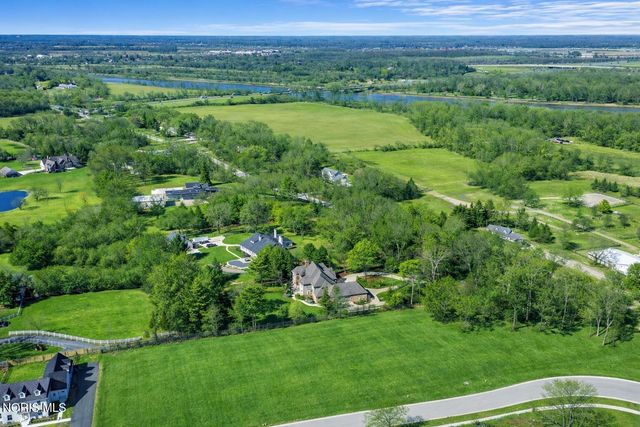 26976 W River Road, Perrysburg, OH 43551