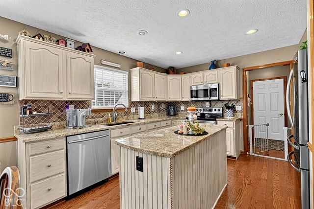 7291 Plantation Lane, Avon, IN 46123