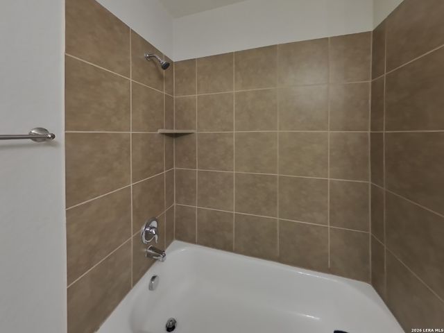 131 Reeves, San Antonio, TX 78253