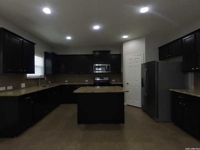 131 Reeves, San Antonio, TX 78253