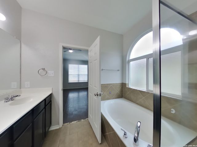 131 Reeves, San Antonio, TX 78253