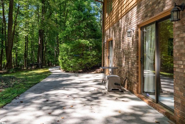117 Hidden Cove Court, Seneca, SC 29672