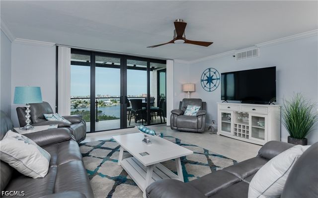 18120 San Carlos BLVD PH2, Fort Myers Beach, FL 33931