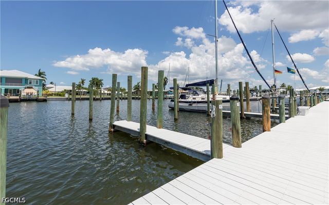 18120 San Carlos BLVD PH2, Fort Myers Beach, FL 33931