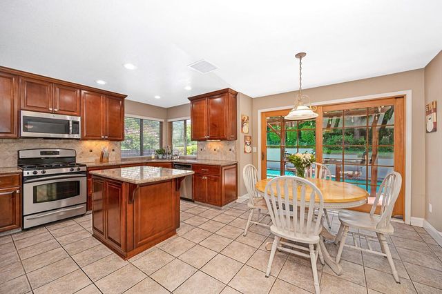 5701 Balfor Rd, Rocklin, CA 95765