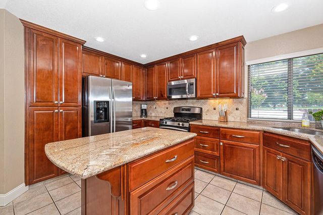 5701 Balfor Rd, Rocklin, CA 95765