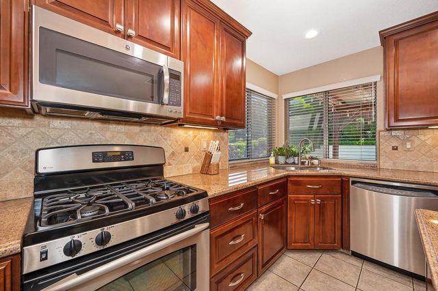 5701 Balfor Rd, Rocklin, CA 95765