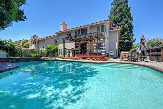 5701 Balfor Rd, Rocklin, CA 95765