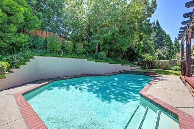 5701 Balfor Rd, Rocklin, CA 95765