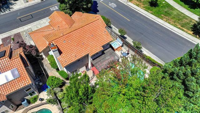 5701 Balfor Rd, Rocklin, CA 95765