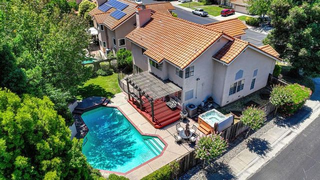 5701 Balfor Rd, Rocklin, CA 95765