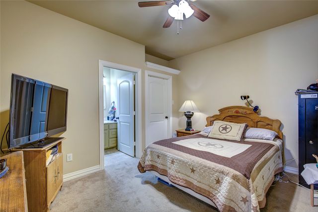 1066 Canyon Lake Road, Wills Point, TX 75169