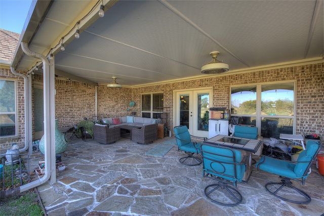 1066 Canyon Lake Road, Wills Point, TX 75169