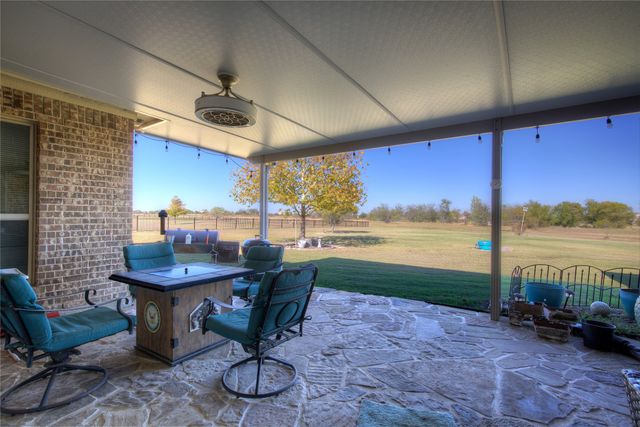 1066 Canyon Lake Road, Wills Point, TX 75169