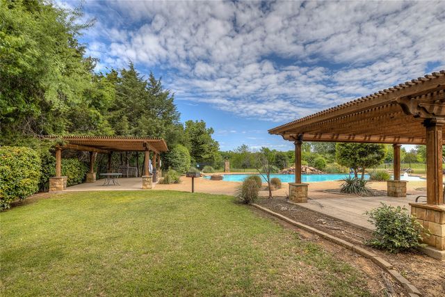 1066 Canyon Lake Road, Wills Point, TX 75169