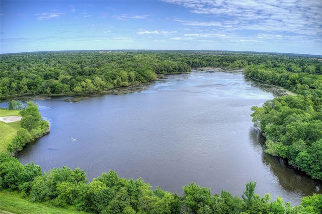 1066 Canyon Lake Road, Wills Point, TX 75169