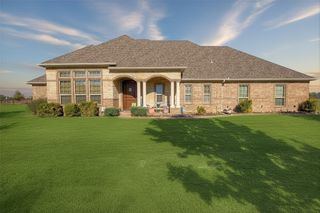 1066 Canyon Lake Road, Wills Point, TX 75169